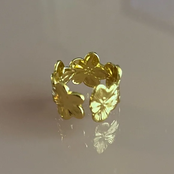 🌸 NEW Flower Open Gold Ring 🌸 - Picture 4 of 14